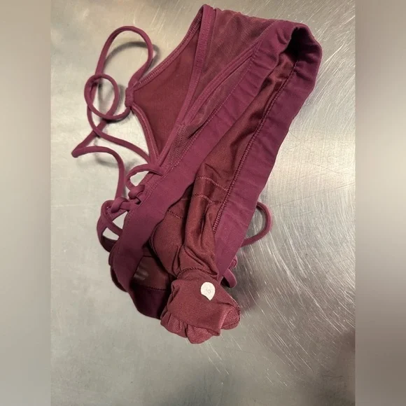 Lululemon - Make A Move Bra US6 - Picture 6 of 6